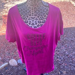 Cute, hot pink T-shirt